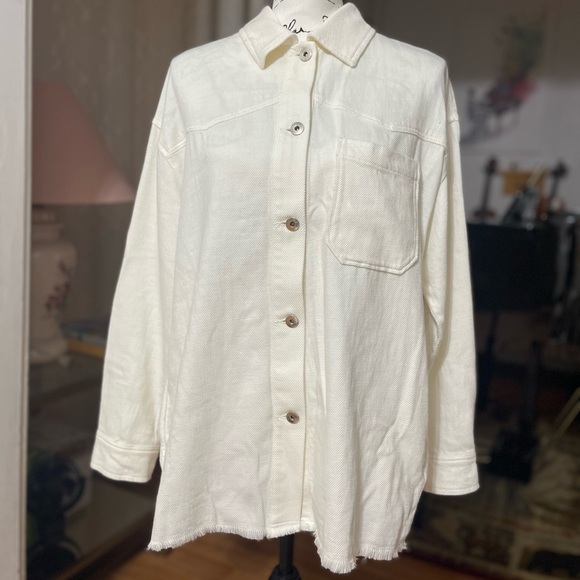 NWT Women’s Size Small Zara Frayed Oversized Button-down Shirt 100% Cotton White - Picture 4 of 13